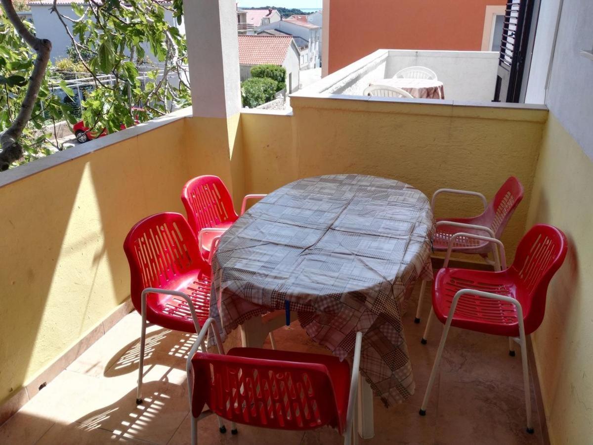 Apartmani Karuza Novalja Exterior foto