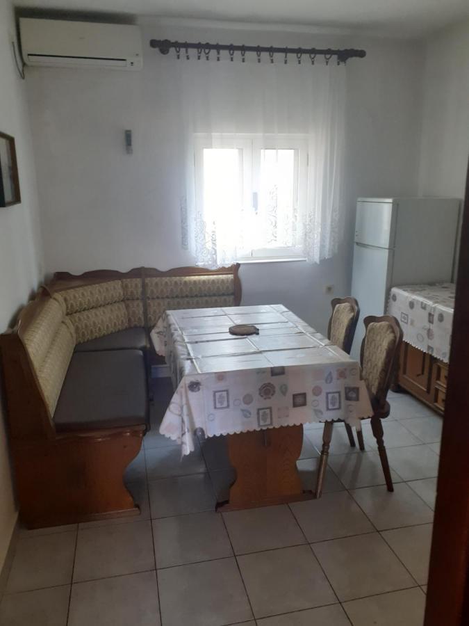 Apartmani Karuza Novalja Exterior foto
